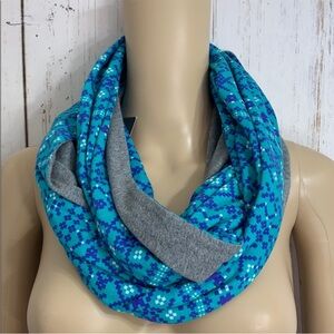 NWT Eddie Bauer Reversible Infinity Scarf Emerald